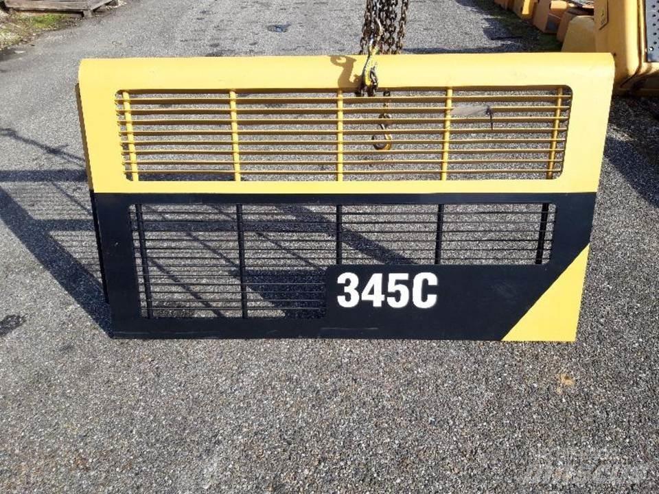 CAT 345C 駕駛室與內部