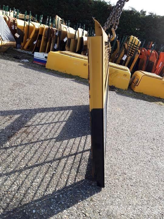 CAT 345C 駕駛室與內部