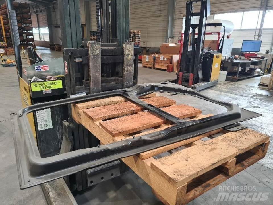 CAT 345D 駕駛室與內部