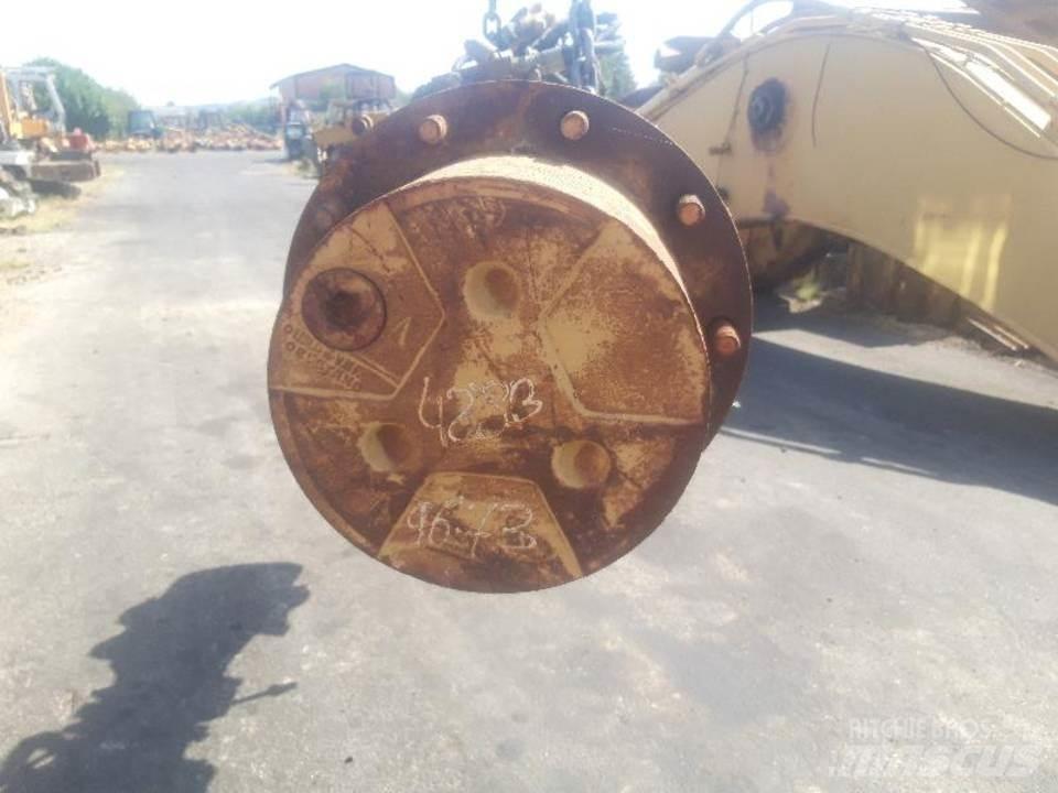CAT 438B 傳動裝置