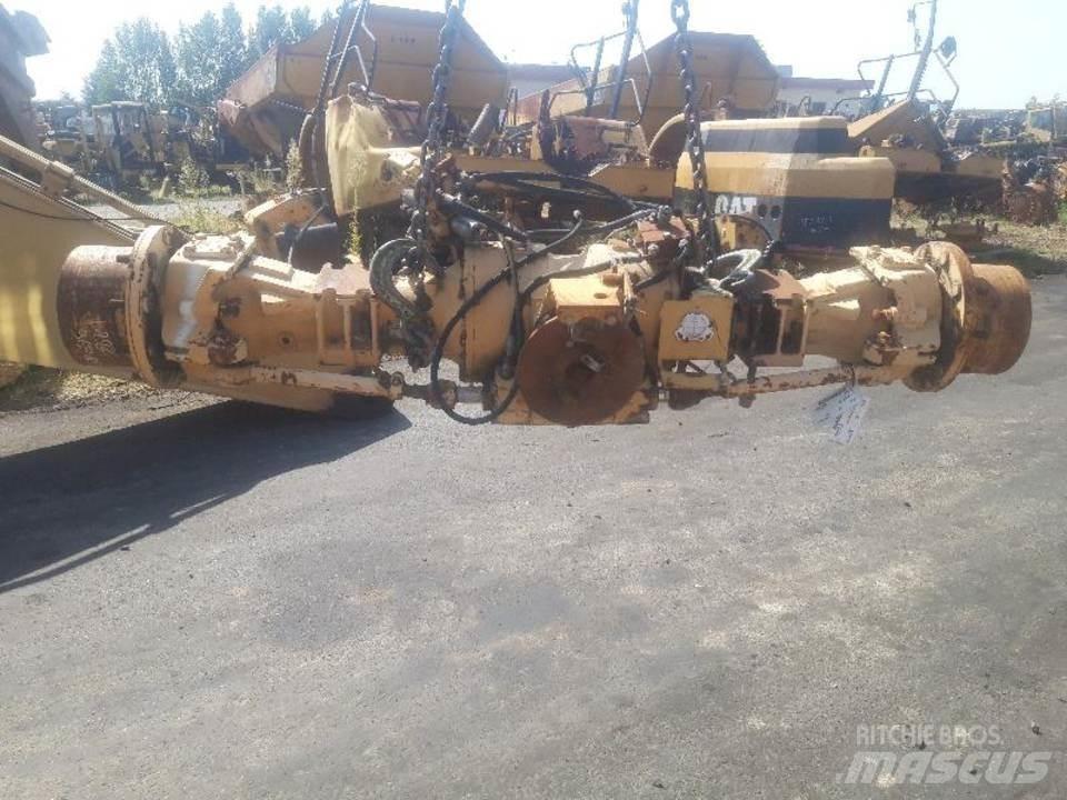 CAT 438B 傳動裝置