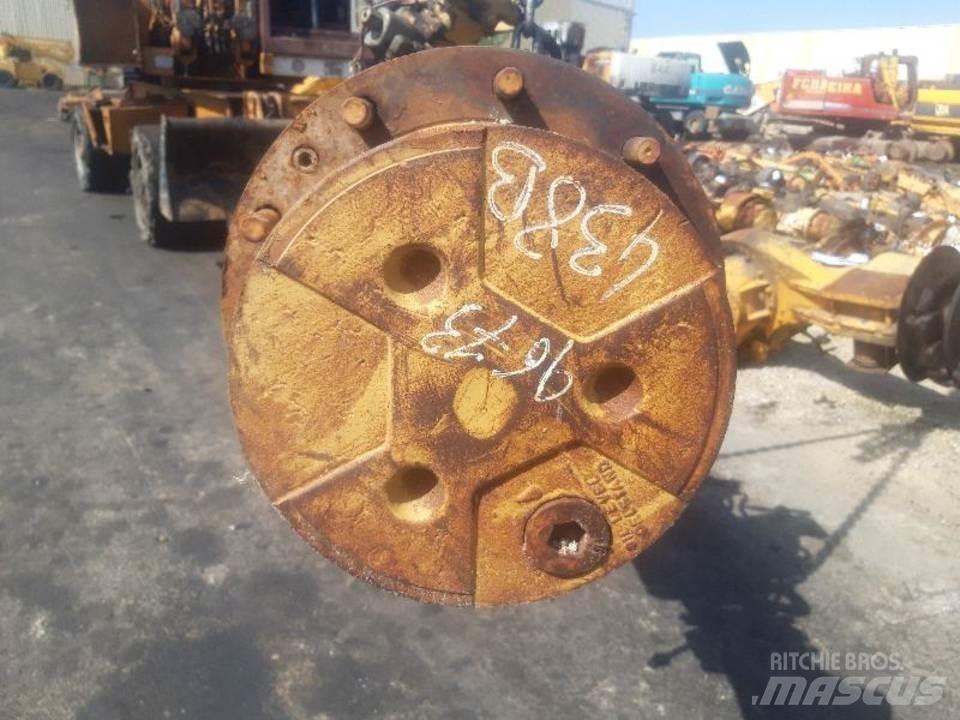 CAT 438B 傳動裝置