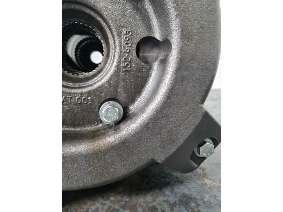 CAT 735 傳動裝置