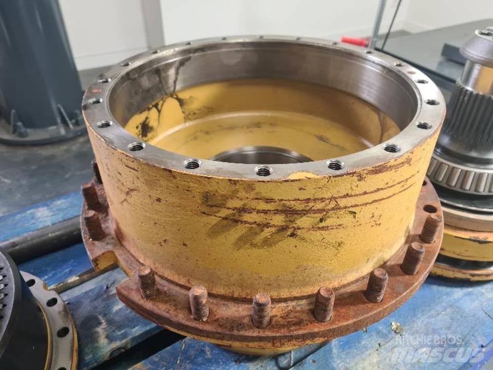 CAT 735 傳動裝置