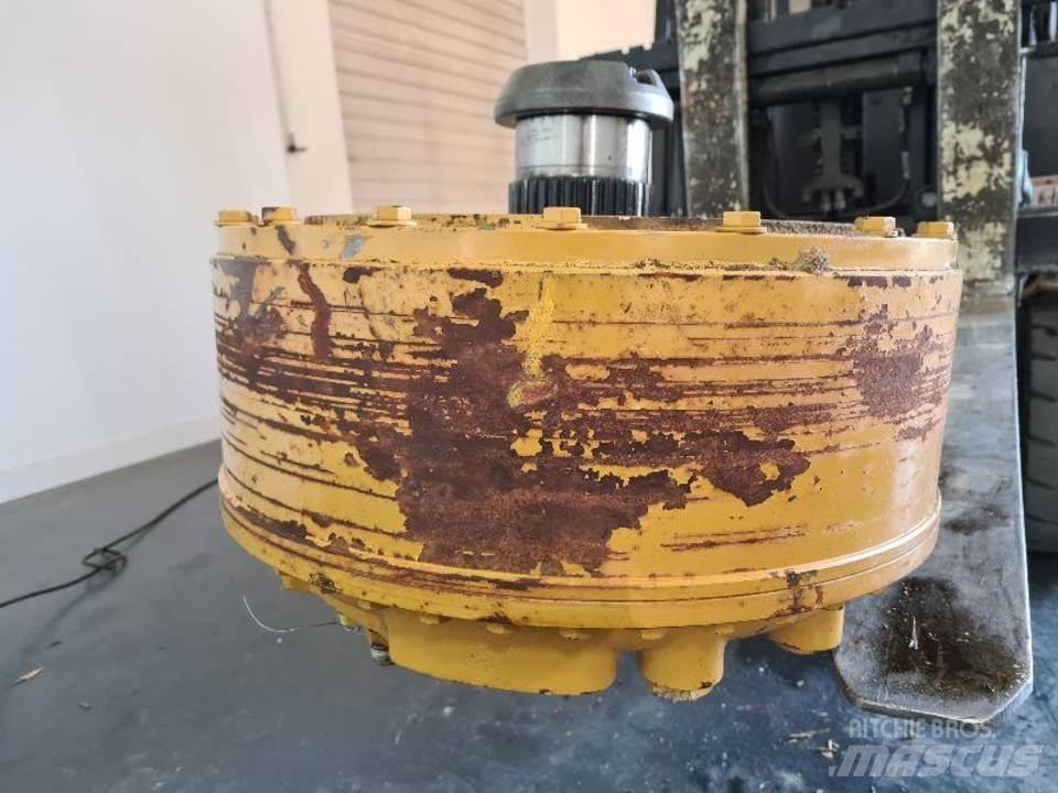 CAT 735 傳動裝置