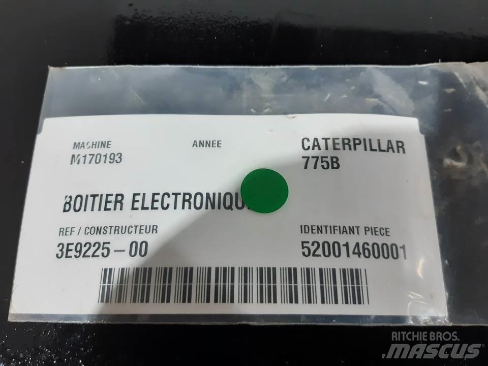 CAT 775B 駕駛室與內部
