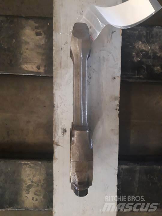 CAT 826C 引擎/發動機