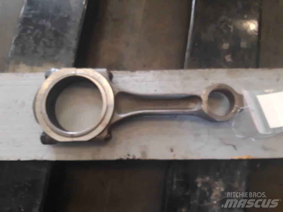 CAT 826C 引擎/發動機