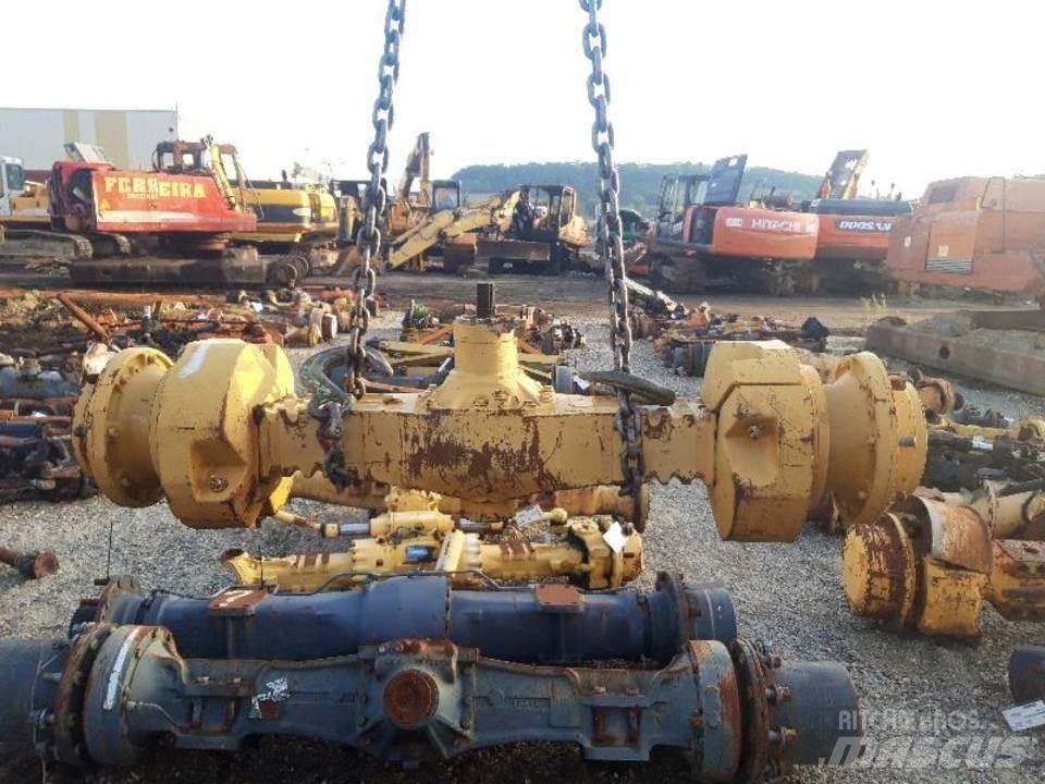 CAT 906H 傳動裝置