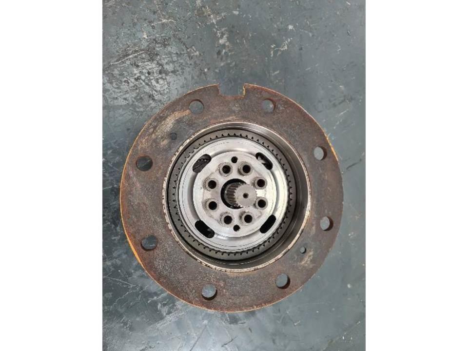 CAT 906H 傳動裝置