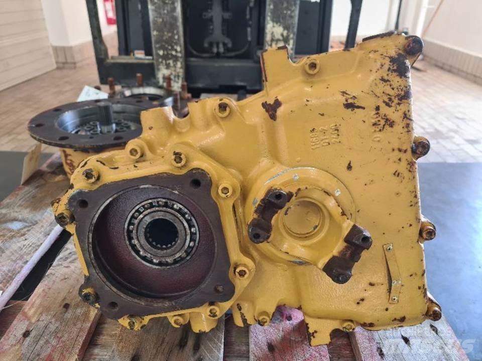 CAT 906H 傳動裝置
