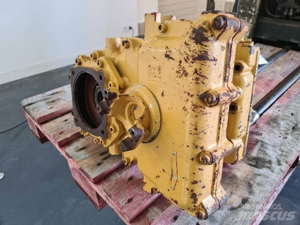 CAT 906H 傳動裝置
