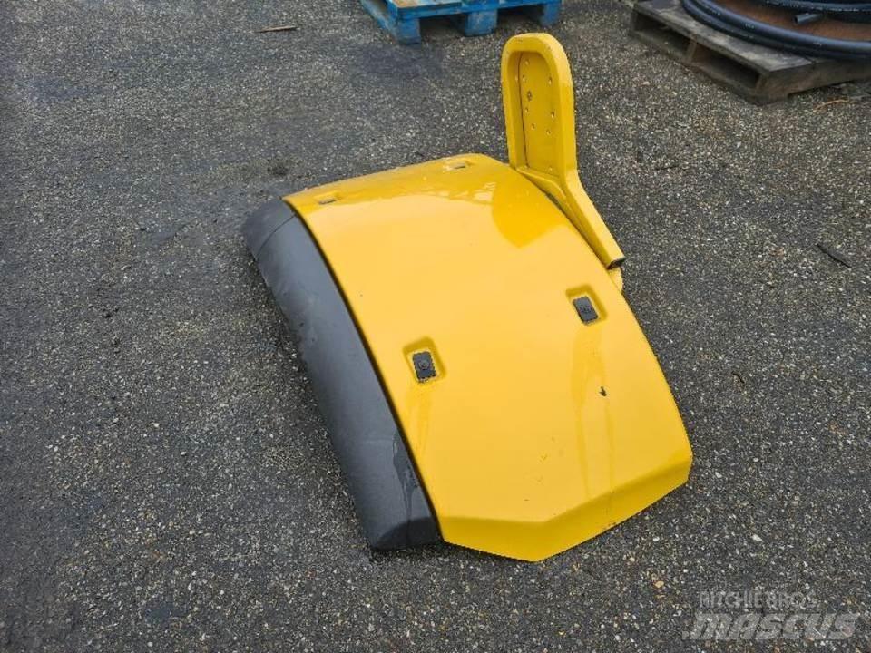 CAT 926M 駕駛室與內部