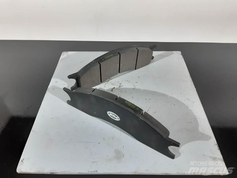 CAT 930 履帶、鏈條和車盤