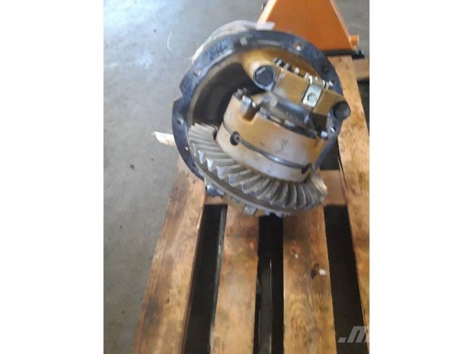 CAT 936E 傳動裝置