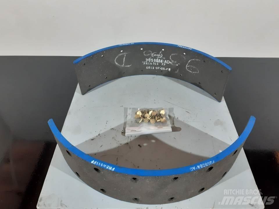 CAT 950 履帶、鏈條和車盤