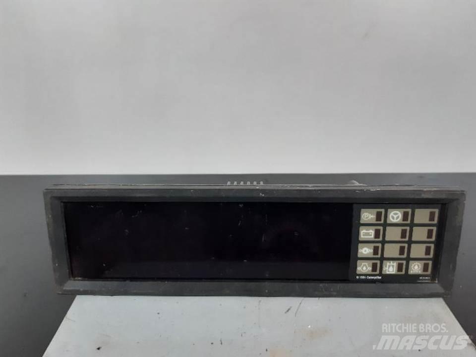 CAT 950F 駕駛室與內部