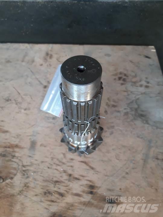 CAT 955L 傳動裝置