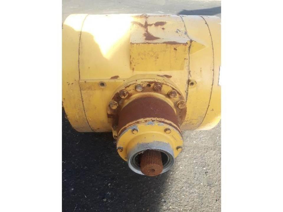 CAT 966H 傳動裝置