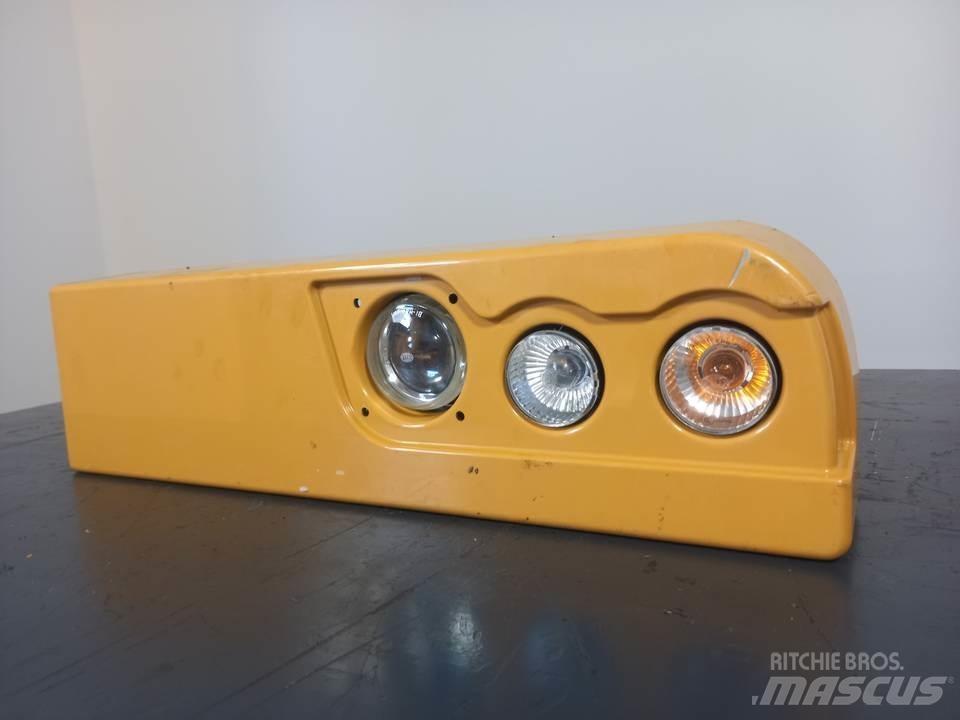 CAT M320F 駕駛室與內部