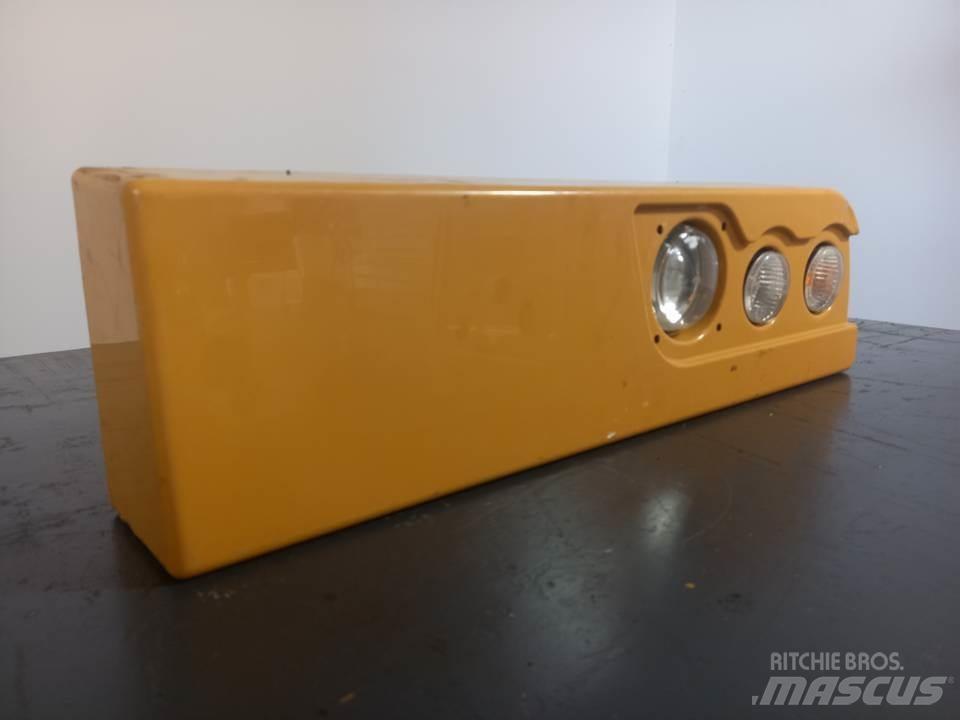 CAT M320F 駕駛室與內部