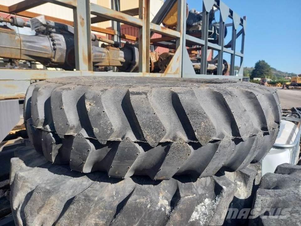 CAT M320F 履帶、鏈條和車盤
