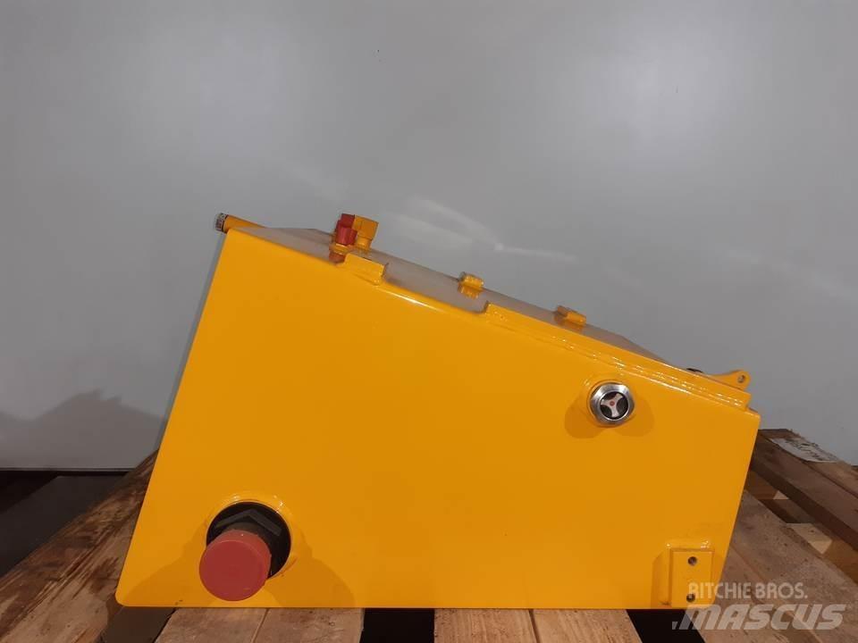 JCB 8060 駕駛室與內部