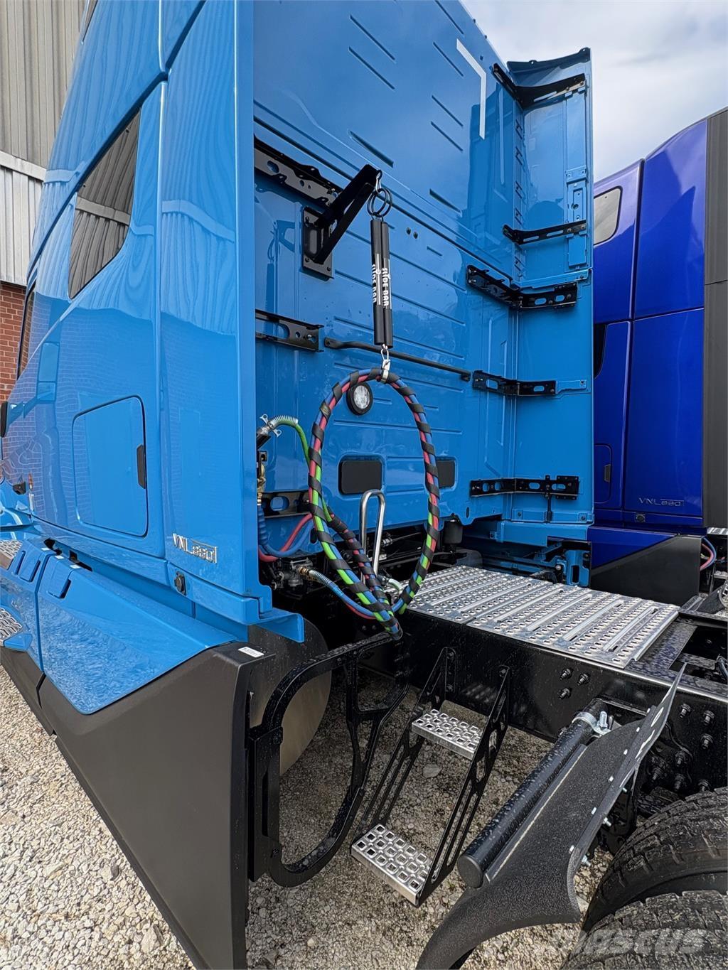 Volvo VNL 其他貨車