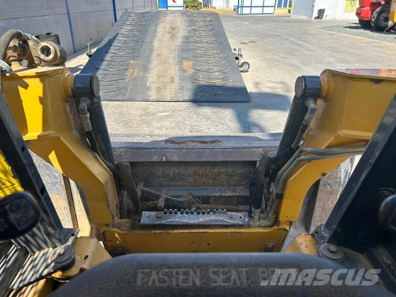 Gehl SR135 小型裝載機