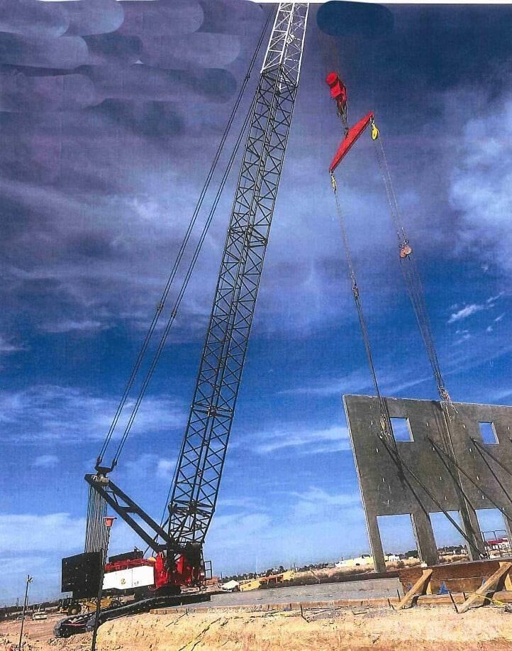 Demag CC 2200 履帶式起重機