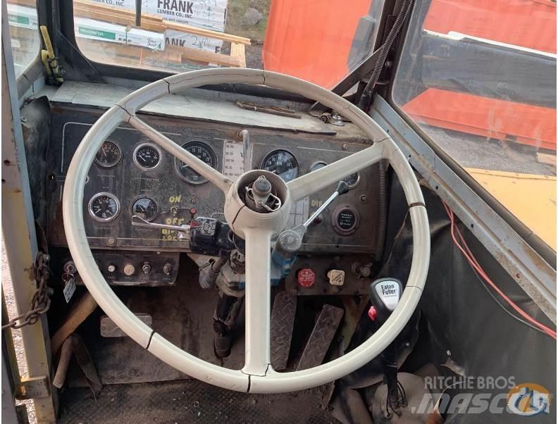 Grove TM1300 全路面起重機/吊車