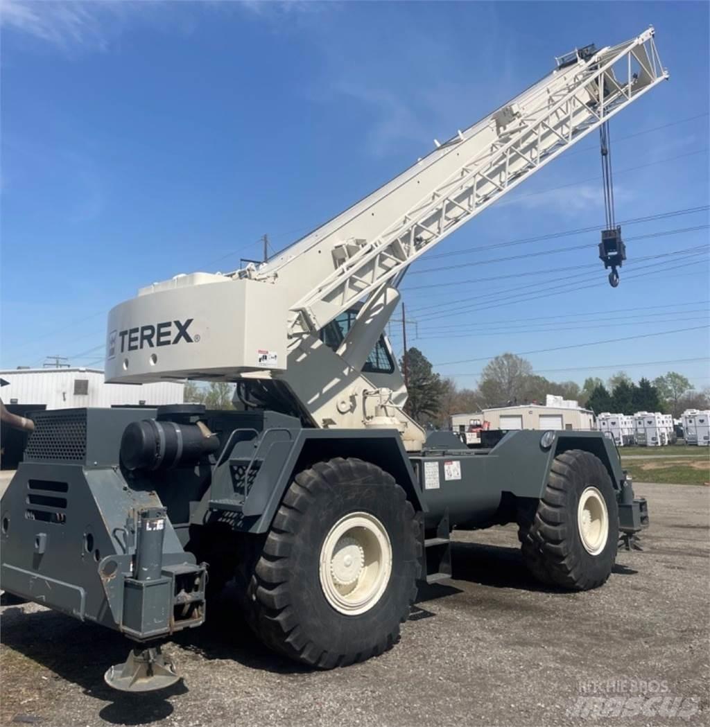 Terex RT 335 越野起重機