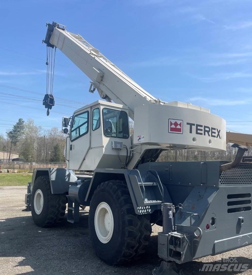 Terex RT 335 越野起重機