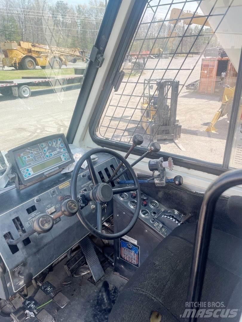 Terex RT 335 越野起重機