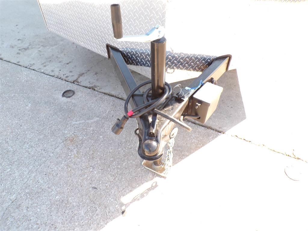  Anvil 箱體拖車