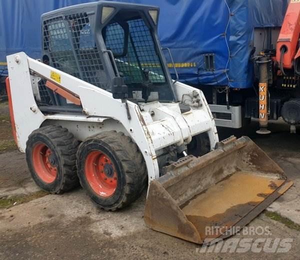 Bobcat S130 滑移轉向裝載機