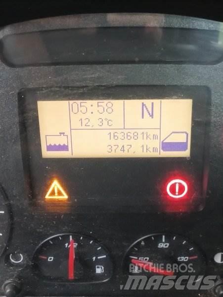 Iveco 150 EW 吊鉤式起重車