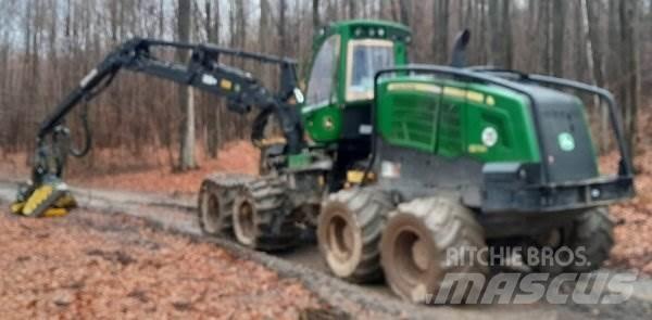 John Deere 1270 G 8W 伐木歸堆機