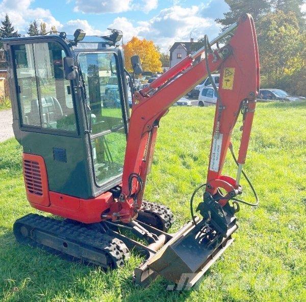 Komatsu PC 16 R-3HS 小型挖土機/掘鑿機<7t(小型挖掘機)