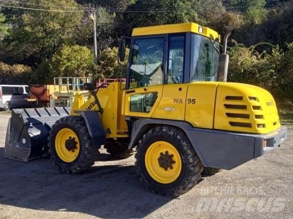 Komatsu WA 95 輪胎式裝載機