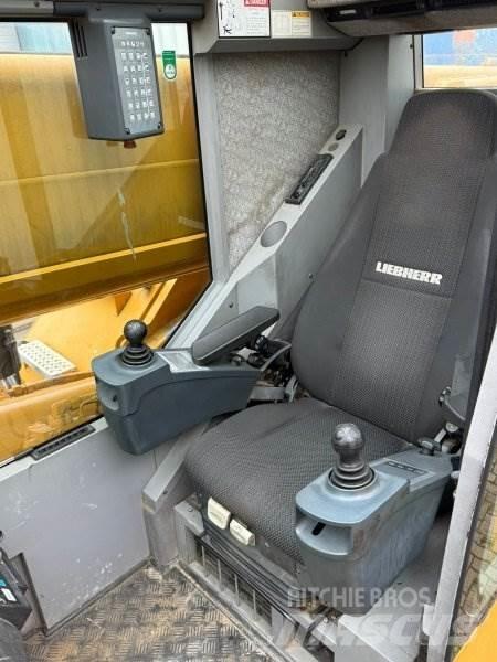 Liebherr 1030-2.1 起重機卡車