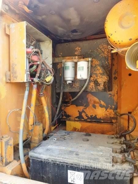 Liebherr R900 B 履帶式 挖土機/掘鑿機/挖掘機
