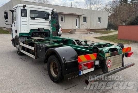 MAN TGL 12.180 吊鉤式起重車