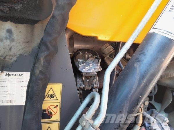Mecalac TLB 990 反鏟裝載機