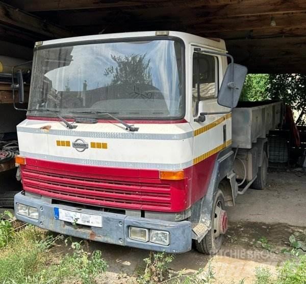 Nissan L351 吊鉤式起重車
