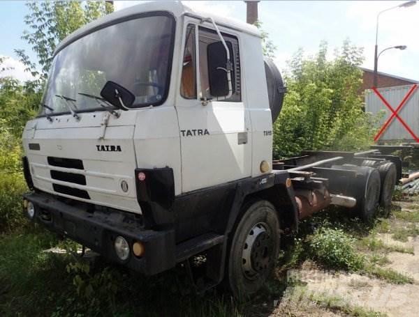 Tatra 815 平板式/側卸式卡車