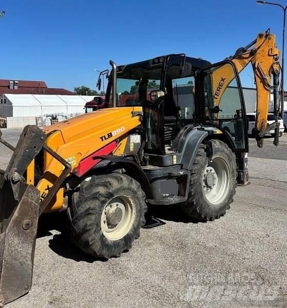 Terex TLB 890 反鏟裝載機