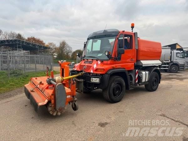 Unimog U 400 運油車