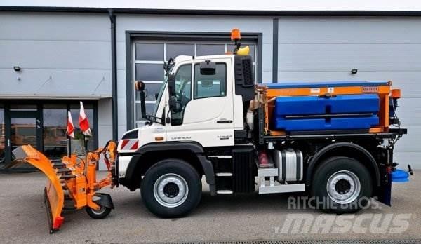 Unimog U 423 砂鹽撒布機