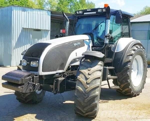 Valtra T190 曳引機